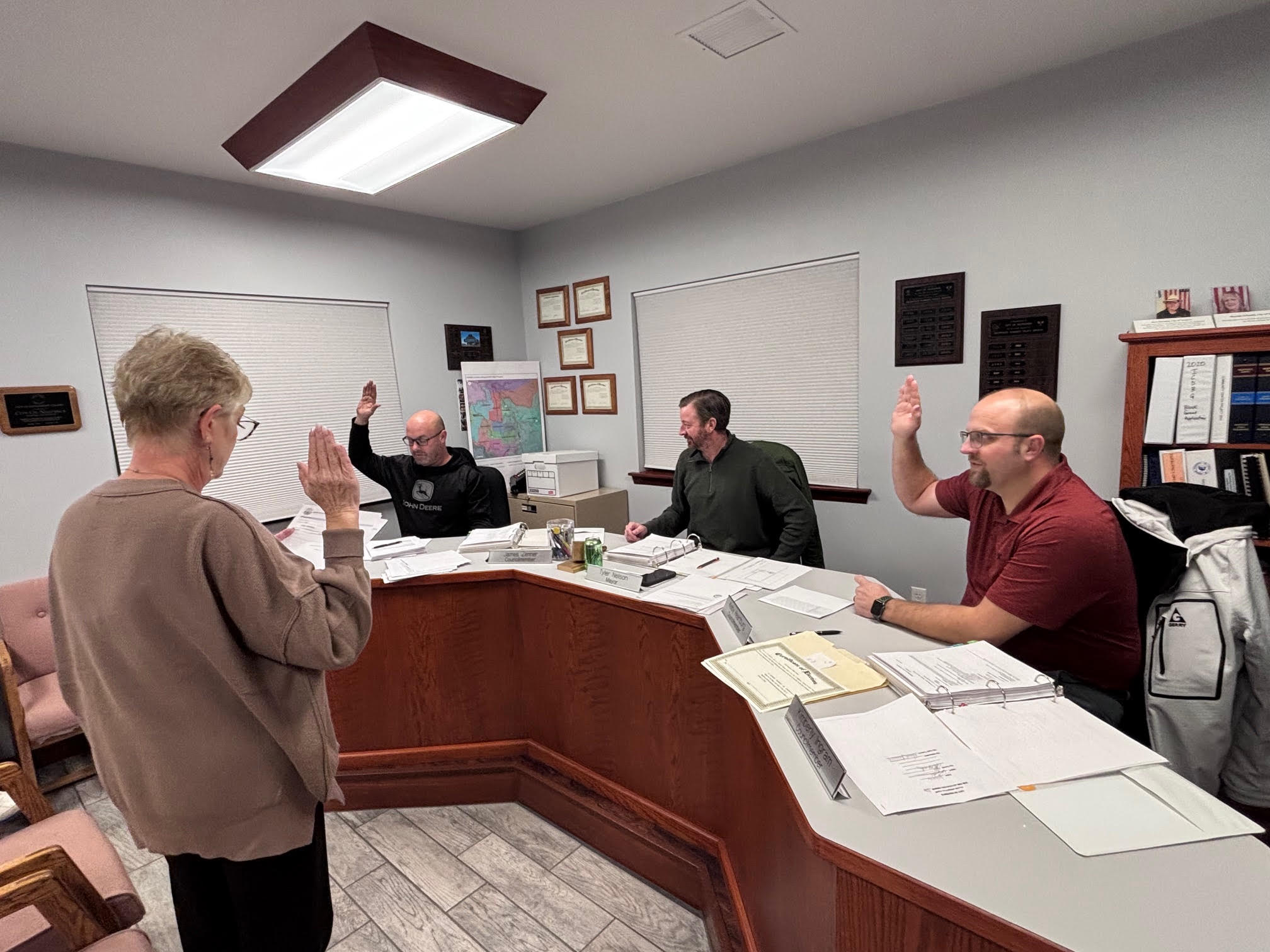 City Clerk Rhonda Schmidt swears in Mike Jensen and Kelby Heartburg at the Jan. 12 meeting of the Nezperce City Council. City Clerk Rhonda Schmidt swears in Mike Jensen and Kelby Heartburg at the Jan. 12 meeting of the Nezperce City Council.